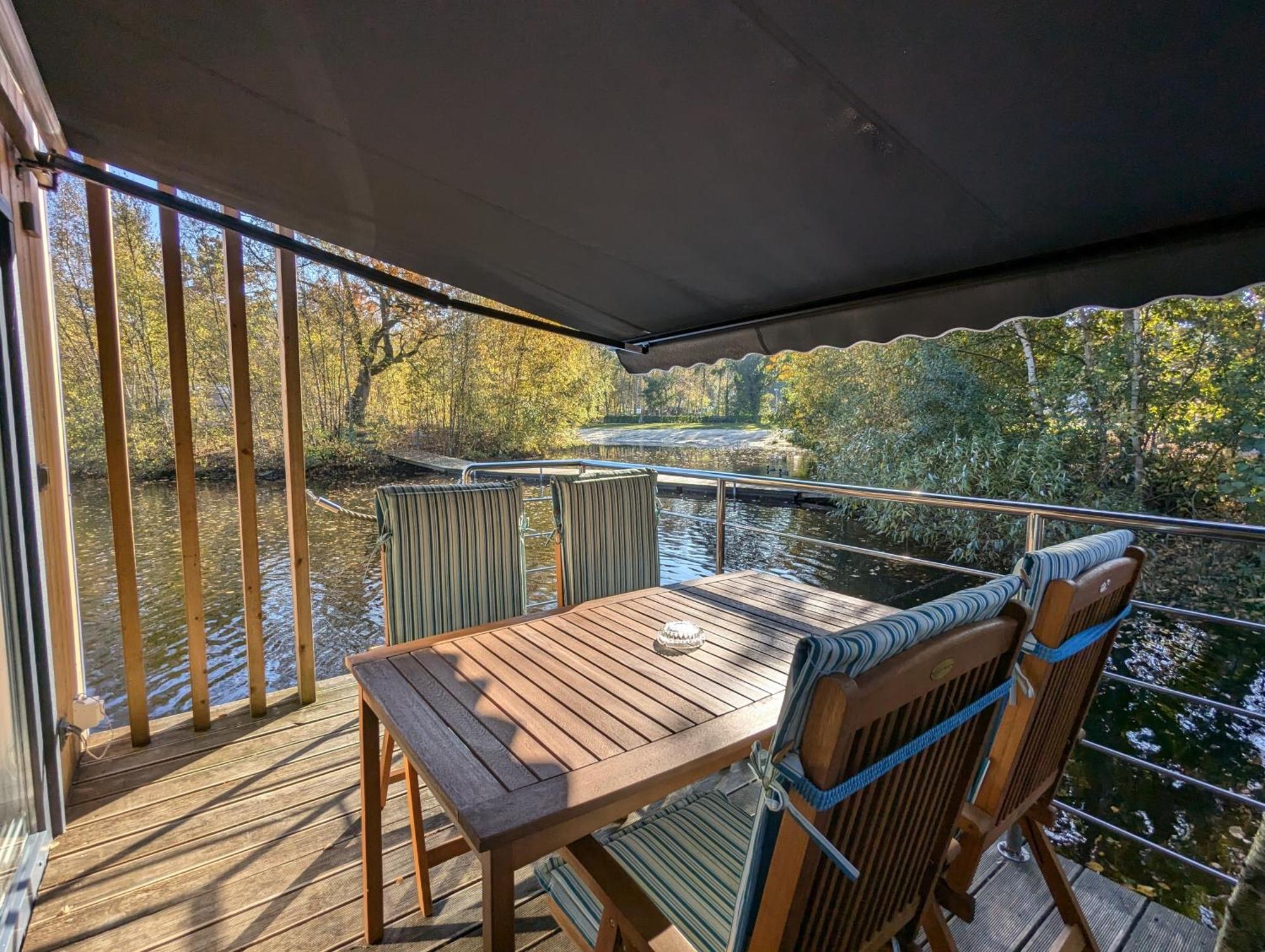 Hausboot Lena Hotell Papenburg Exteriör bild